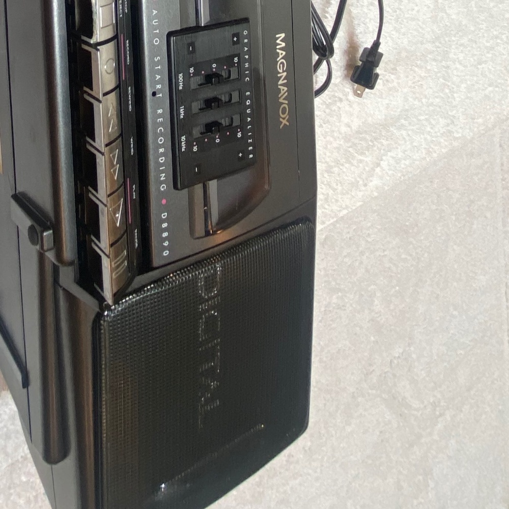 Vintage Magnavox Boombox  CD, Tape & Radio - Picture 7 of 8